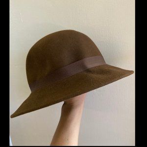 Vintage brown hat